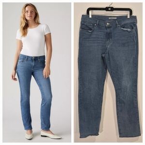 Levi's Classic straight Women's Jeans Size 14 (33x30)